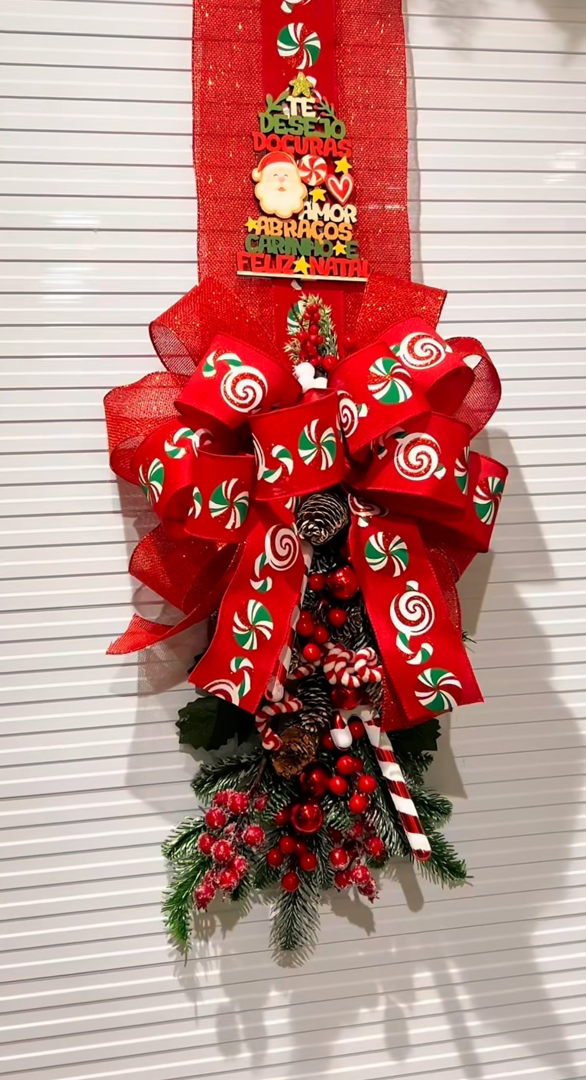 Escapulário Natalino Vermelho com Balas